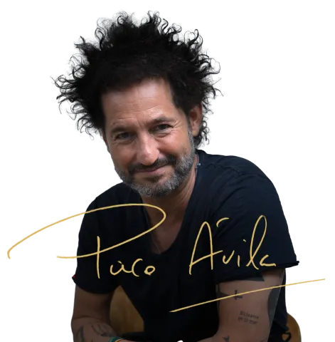 Paco Ávila firma